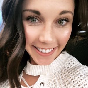 Meet your Posher, Caitlyn